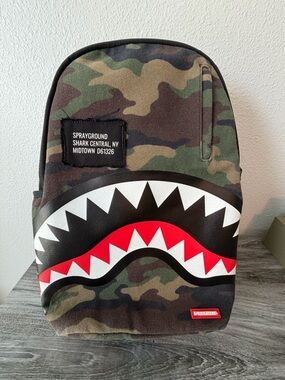 SHARK CENTRAL ROGUE BACKPACK
